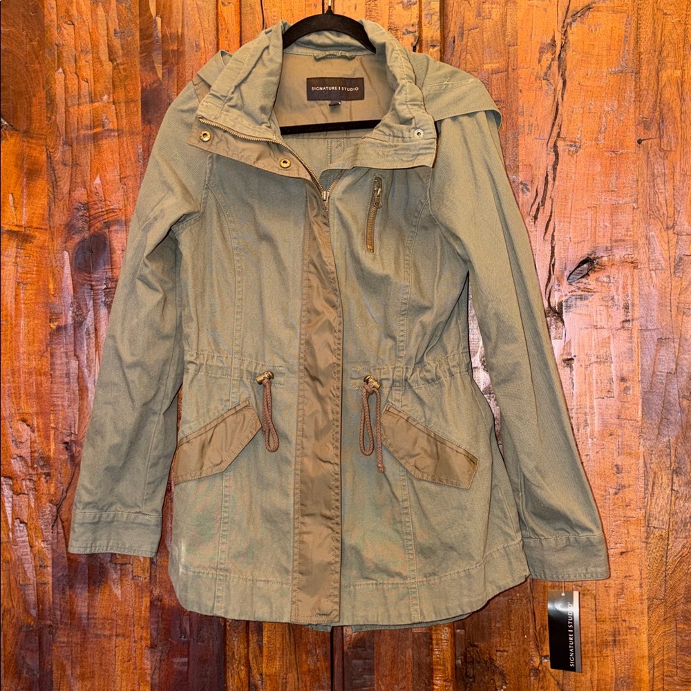 Signature Studio Olive Utility Hooded Jacket for Women. New With Tags. Size Med